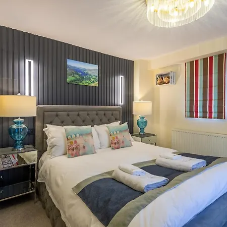 The - Self Catering With Private Kitchen - For Location *