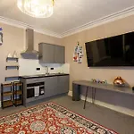 شقة The - Self Catering With Private Kitchen - For Location *