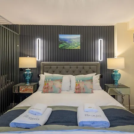 The - Self Catering With Private Kitchen - For Location Эмблсайд