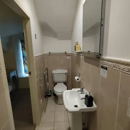 The - Self Catering With Private Kitchen - For Location * 앰블사이드